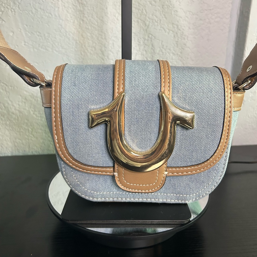 NWOT- TRUE RELIGION denim and Tan Women's crossbody bag - Picture 3 of 6